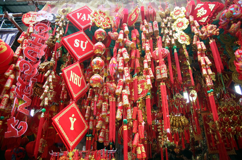 Nhu cầu nhập hàng trang trí Tết từ Trung Quốc tại thị trường Việt Nam 