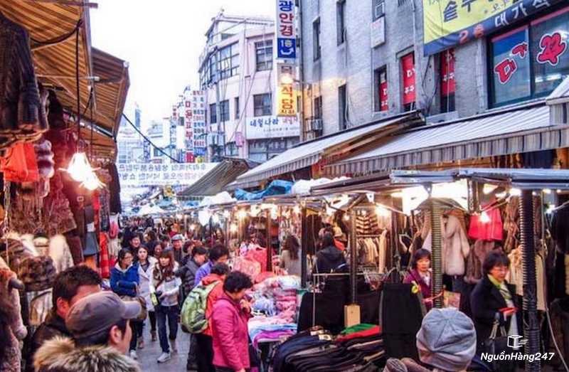 Nhập giày vải nam tại nhà xưởng, chợ đầu mối ở Trung Quốc