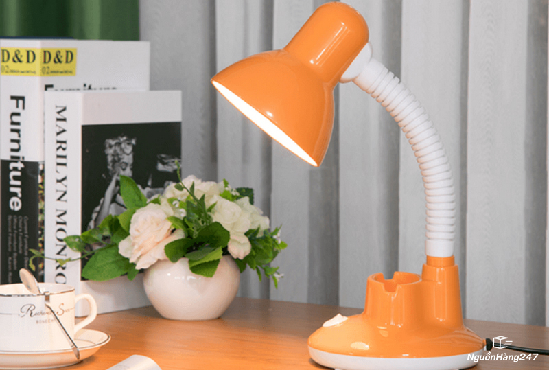 Đèn học dùng bóng đèn sợi đốt