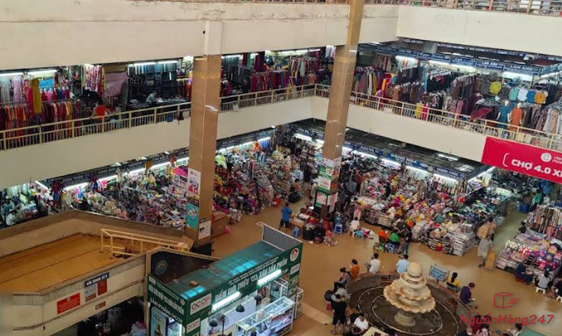 Thiên đường bán quần áo, túi xách, giày dép