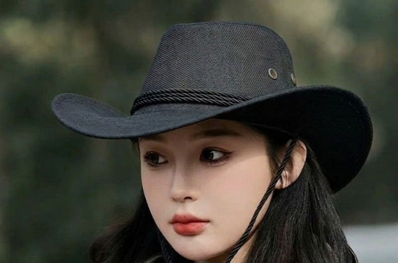 Mũ cao bồi rộng vành