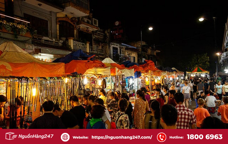 Chợ đêm phố cổ Hà Nội
